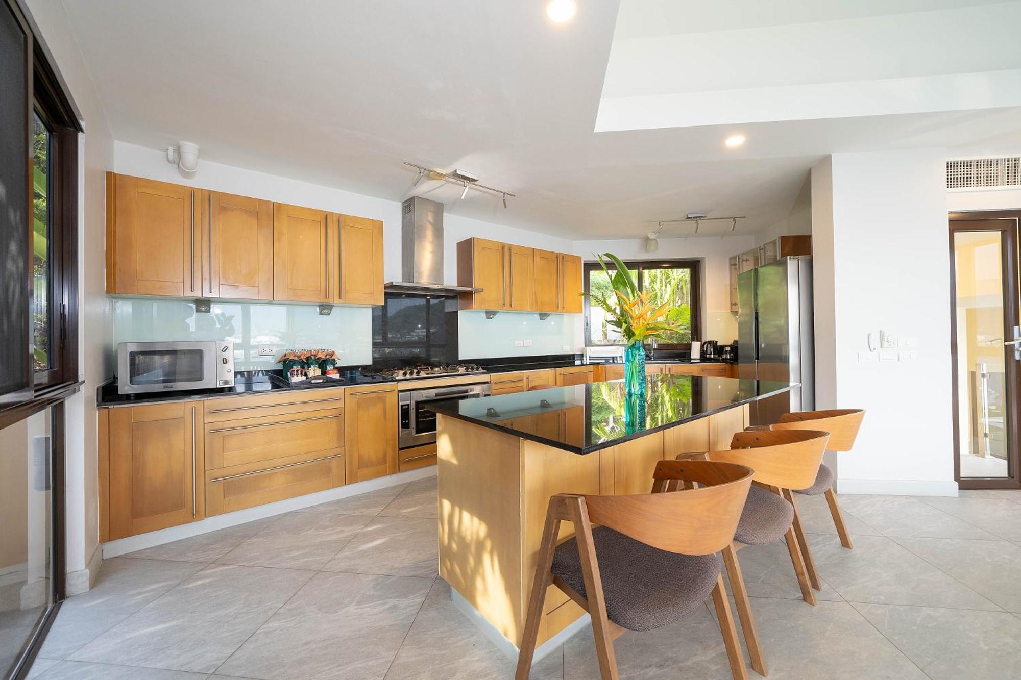 Indochine Resort And Villas - Sha Extra Plus Patong Exteriér fotografie A modern kitchen