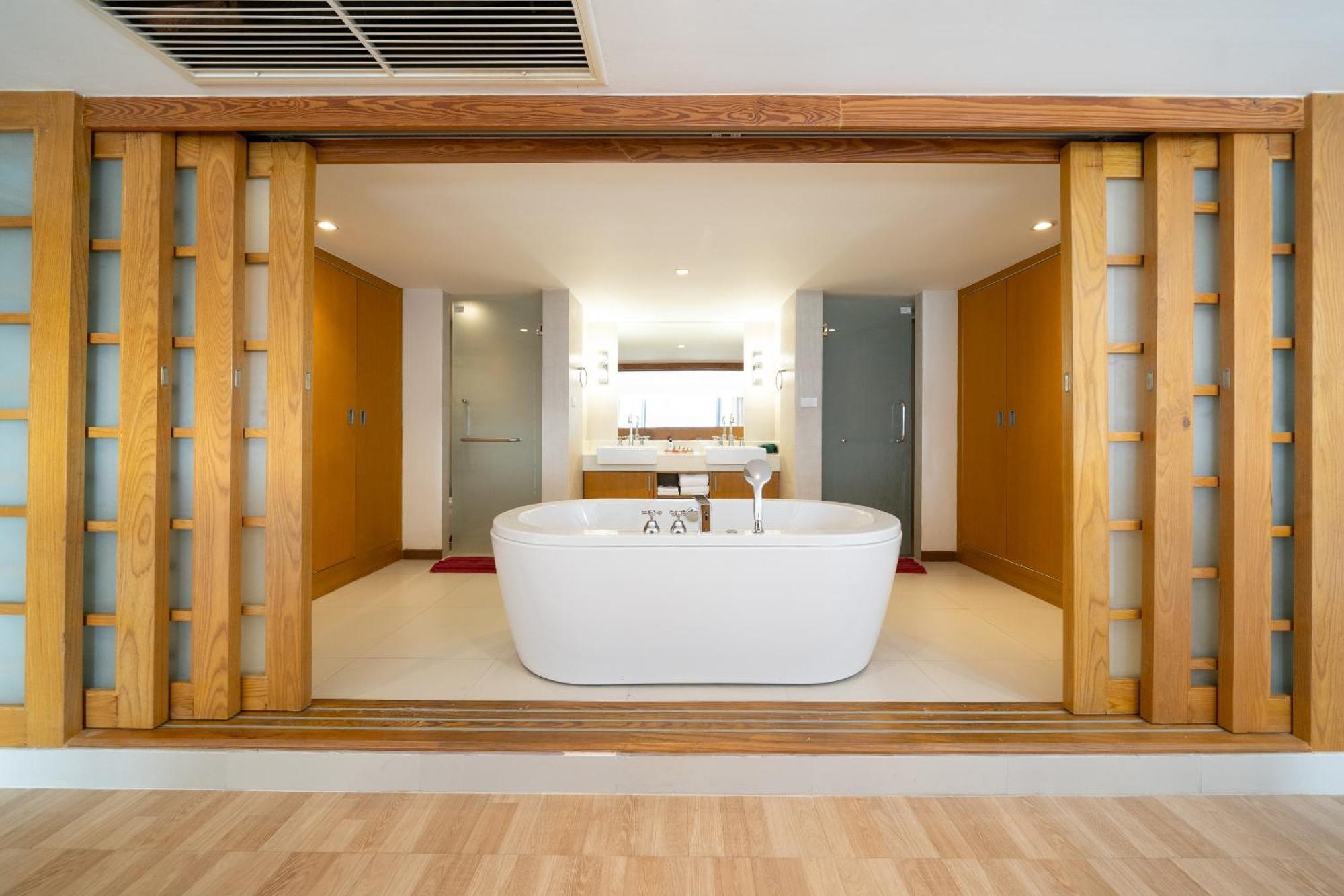 Indochine Resort And Villas - Sha Extra Plus Patong Exteriér fotografie Bathroom