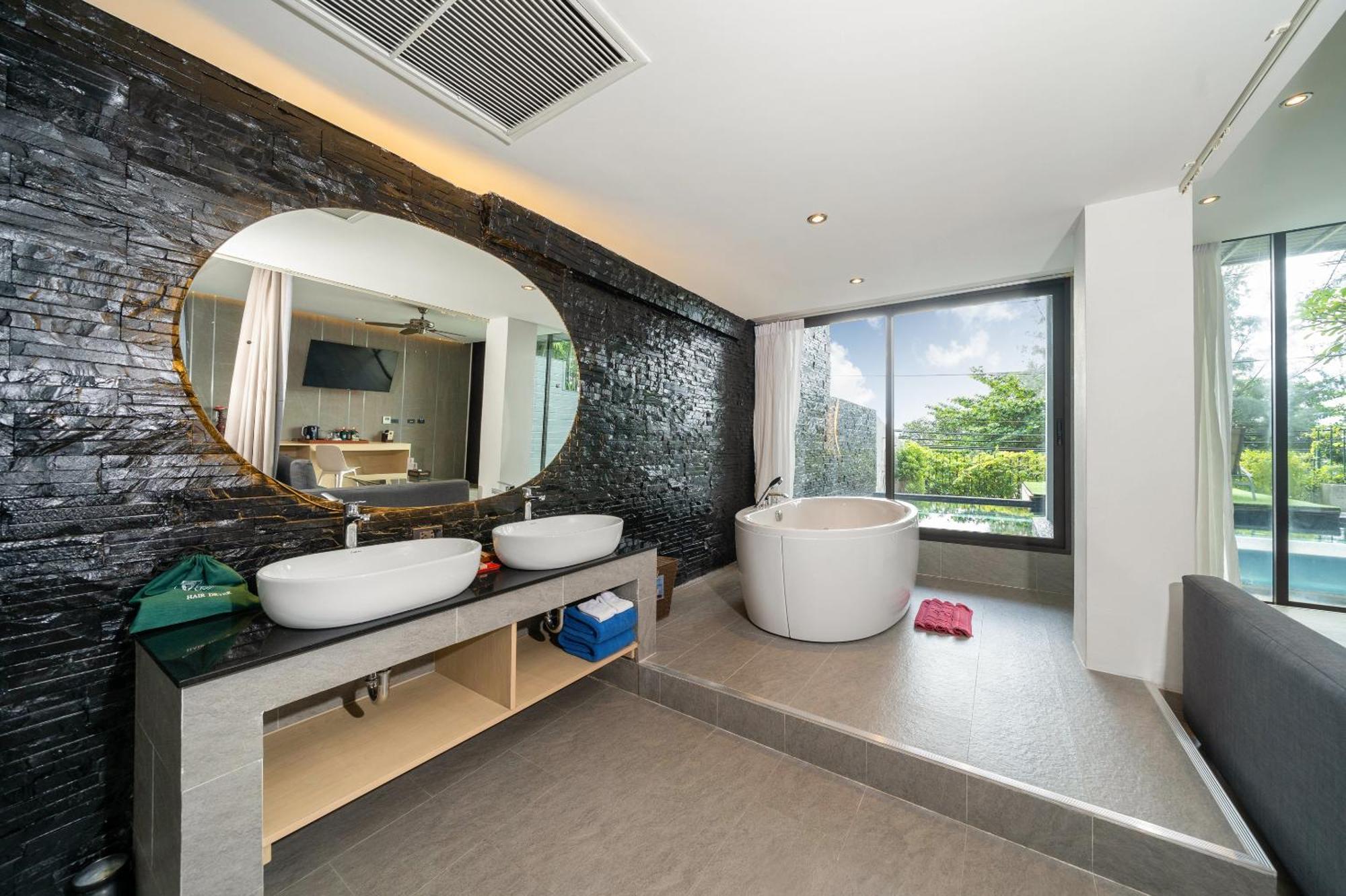 Indochine Resort And Villas - Sha Extra Plus Patong Exteriér fotografie Bathroom
